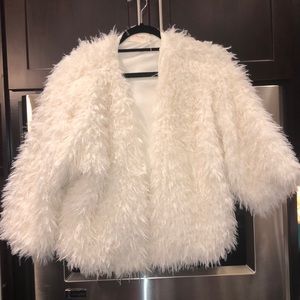 Women’s cream colored fuzzy jacket